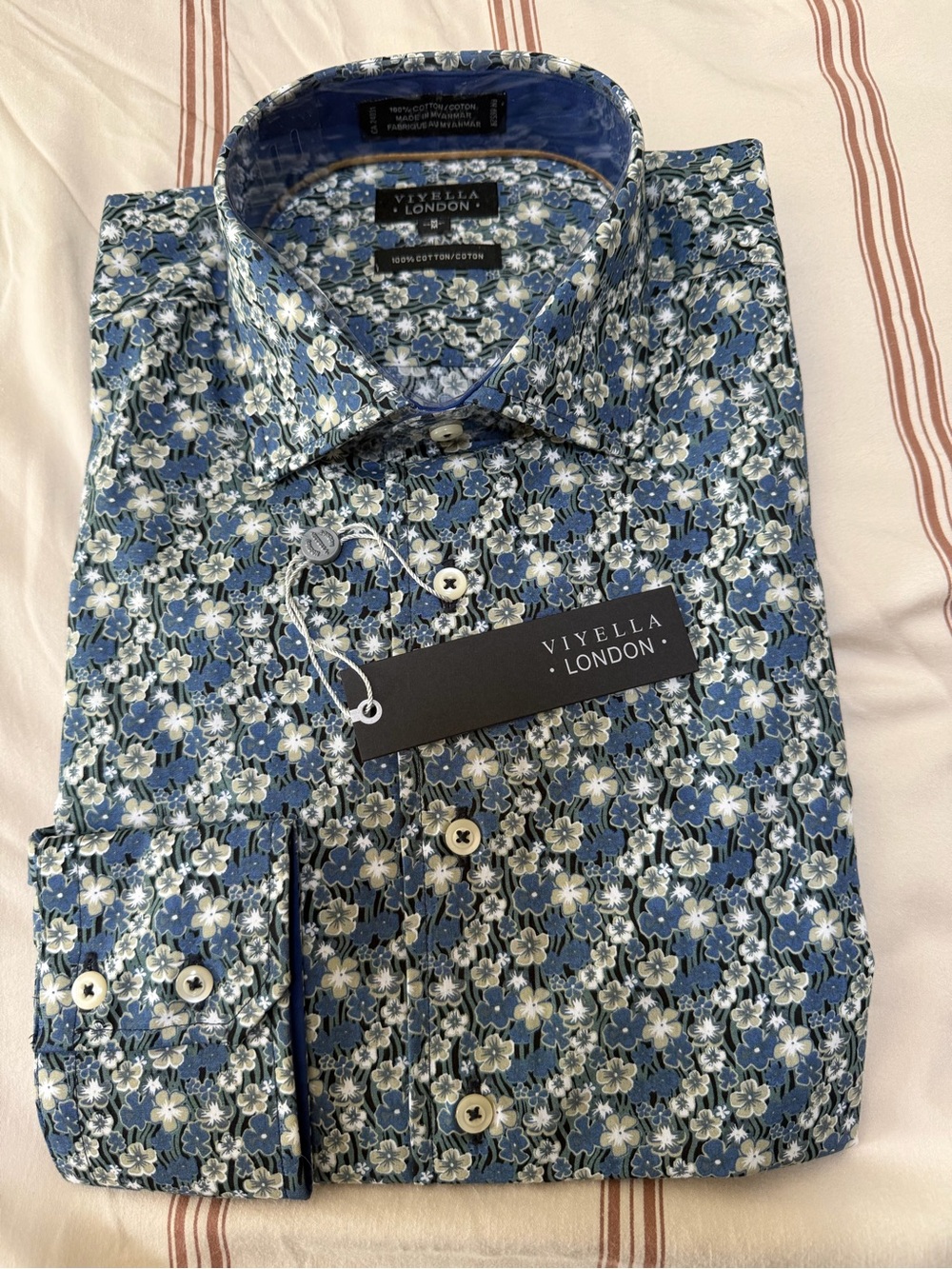 Viyella London Men's Blue Floral Dress Shirt